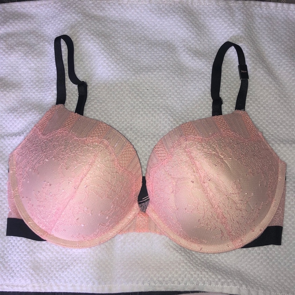 Victoria Secret bra NWT